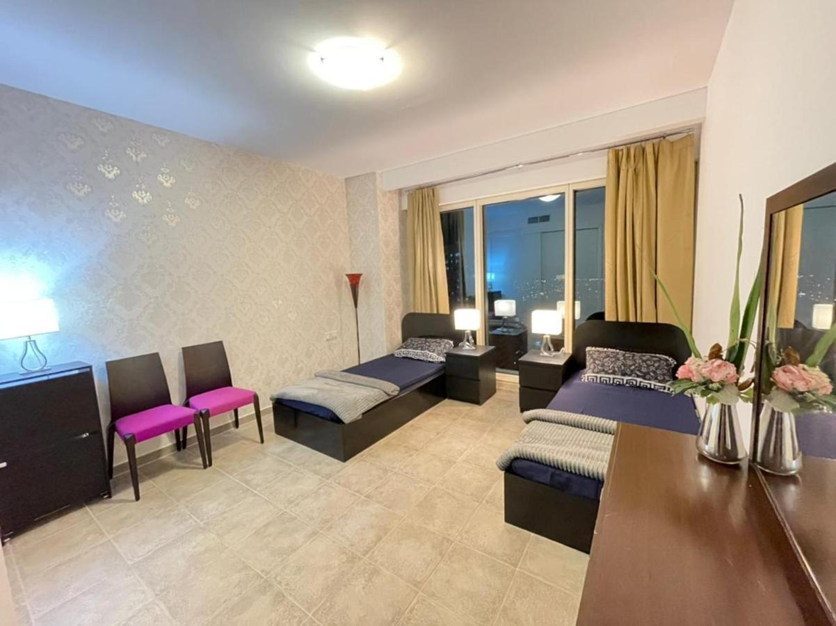 Travelers Backpackers Vandrarhem Dubai Exteriör bild