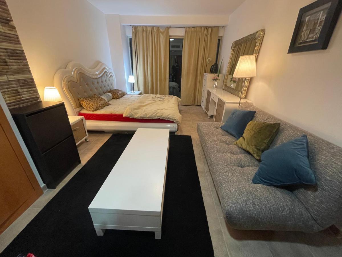 Travelers Backpackers Vandrarhem Dubai Exteriör bild