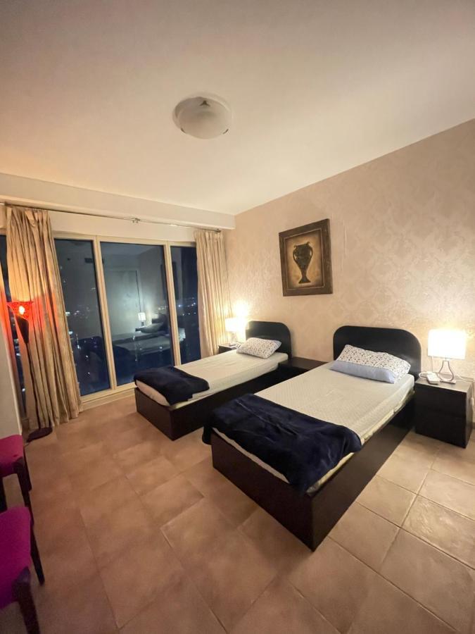 Travelers Backpackers Vandrarhem Dubai Exteriör bild